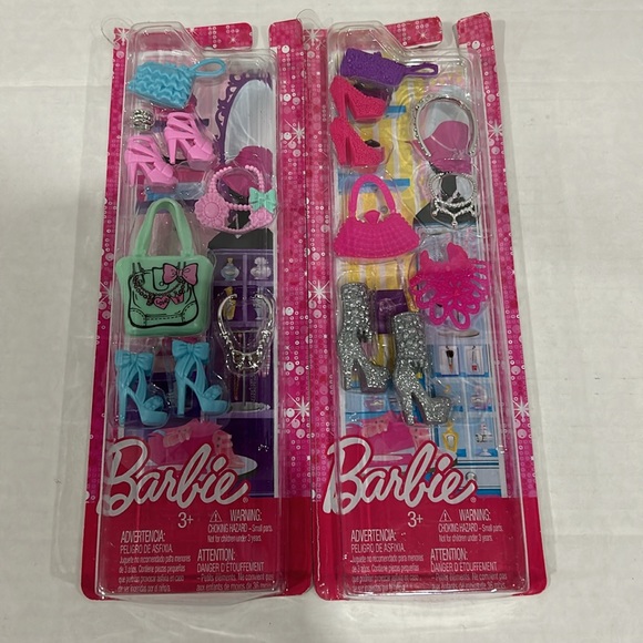 Vintage 2 Pack - Barbie Shoes, Purses, Tiaras And More.. - Picture 1 of 6